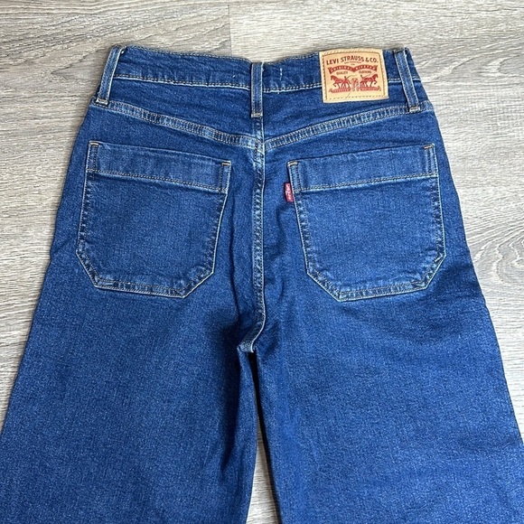 Levi’s Mile High Rise Cropped Wide Leg Jeans Button-Fly Blue Women’s Sz 25 - Picture 7 of 13